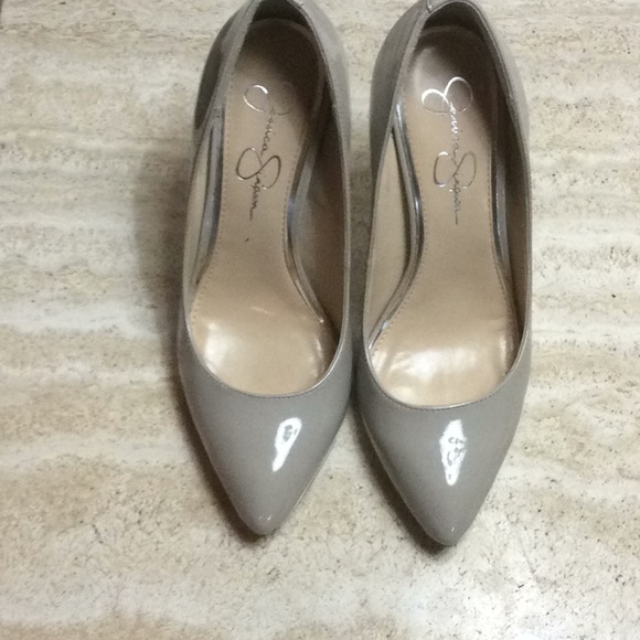 Grey/taupe 4” Jessica Simpson classic heels - Picture 1 of 5